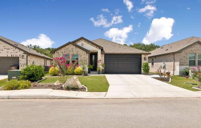 rental at 10738  Yellowtail Blvd in Boerne TX