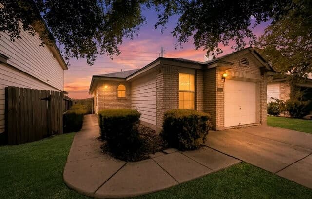 rental at 6918  Sandy Point Dr in San Antonio TX