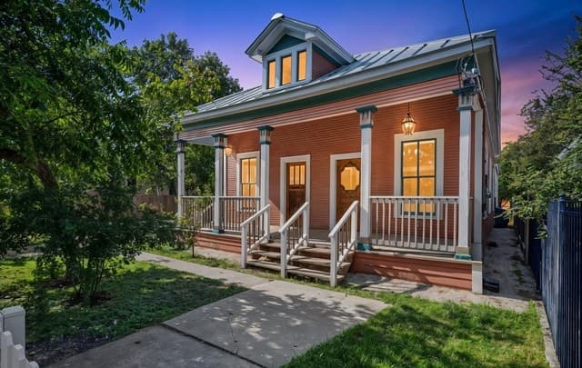 rental at 312  Leigh in San Antonio TX