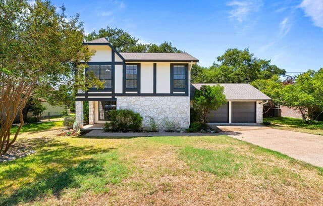 rental at 14107  Moss Farm St in San Antonio TX