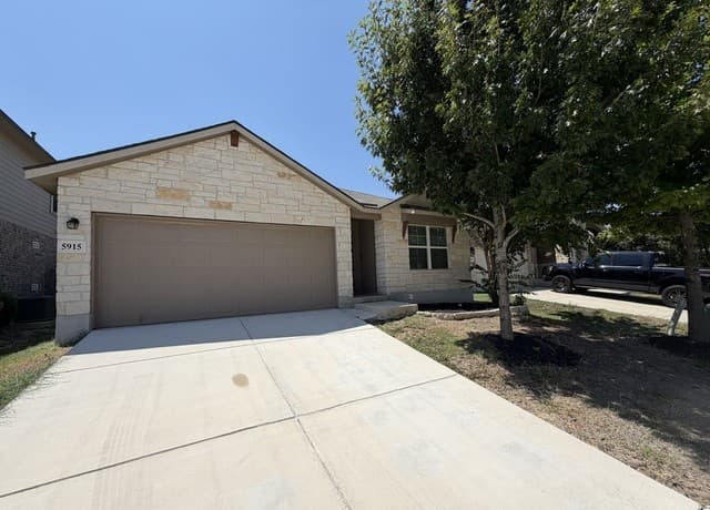 rental at 5915  Calaveras Way in San Antonio TX