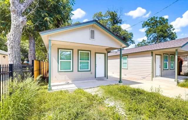 2-bedroom rental at 119 Nancy Pl in San Antonio, TX — photo 2