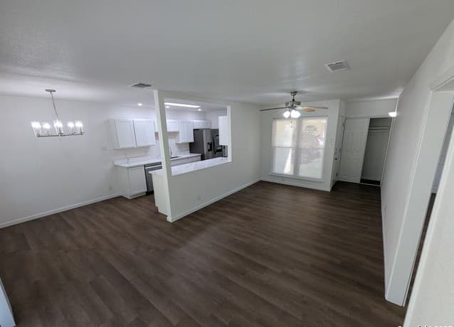 rental at 953  Serenade Dr in San Antonio TX
