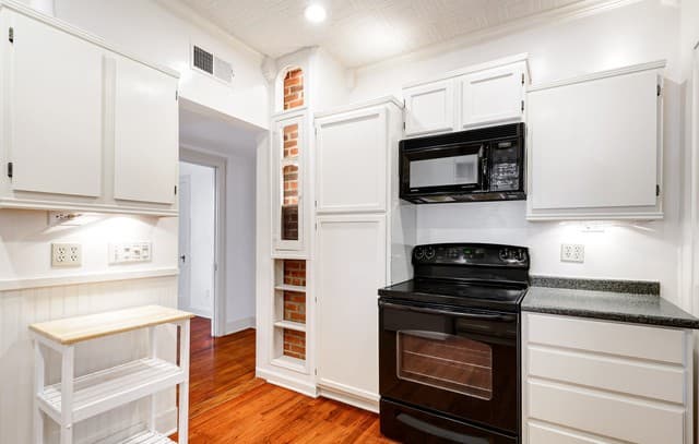rental at 903 E Euclid Ave Unit 903 in San Antonio, TX — photo 3