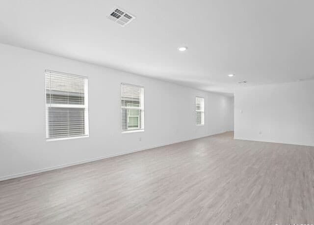 rental at 13931  Wool Park in San Antonio, TX — photo 3