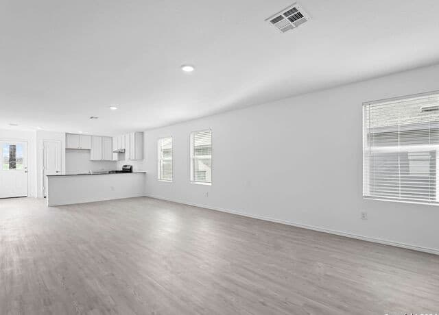 rental at 13931  Wool Park in San Antonio, TX — photo 5
