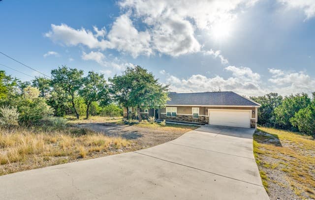 rental at 1131 Rocky Ridge Loop in Canyon Lake TX