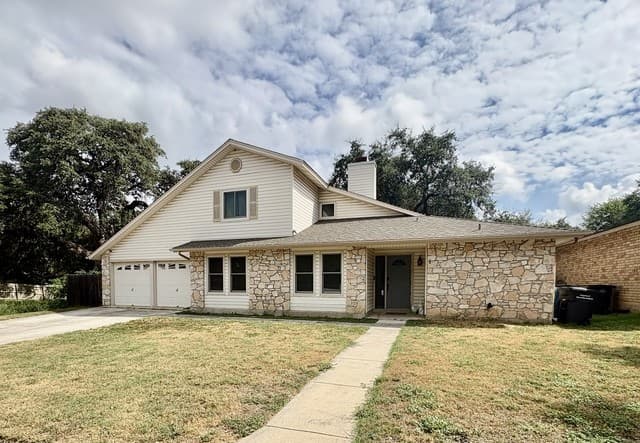rental at 5506  Timberhurst in San Antonio, TX — photo 1