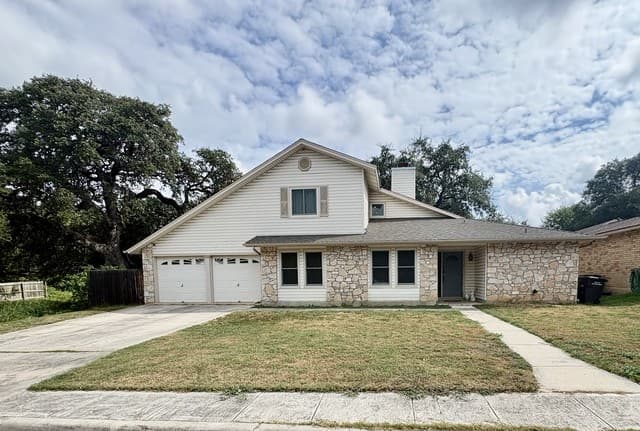 rental at 5506  Timberhurst in San Antonio, TX — photo 3