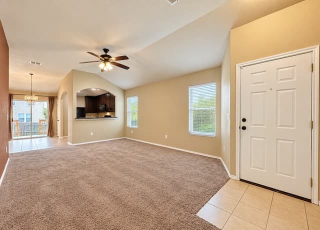 rental at 9622  Copper Est in Converse, TX — photo 5