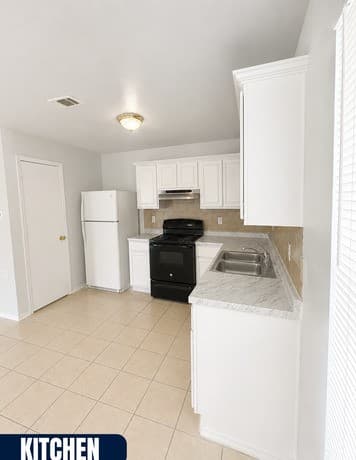 rental at 9252  Balboa Port Dr in San Antonio, TX — photo 4