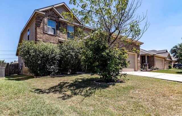 rental at 6507  Candlecrest Ct in San Antonio, TX — photo 2
