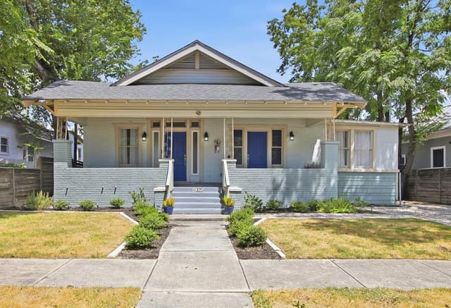 rental at 1025  Dawson St in San Antonio, TX — photo 2