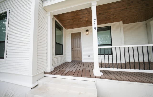 rental at 719  Dakota St in San Antonio, TX — photo 4