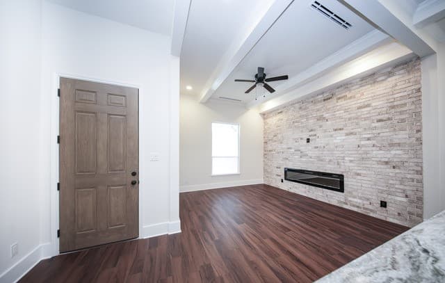 rental at 719  Dakota St in San Antonio, TX — photo 5