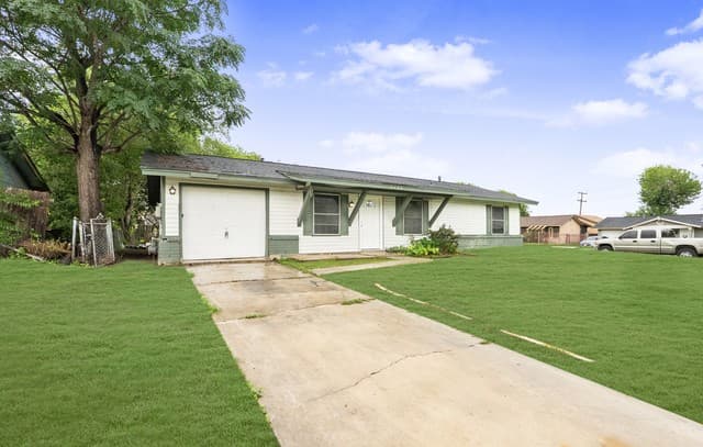 rental at 7335  Glen Brk in San Antonio, TX — photo 1