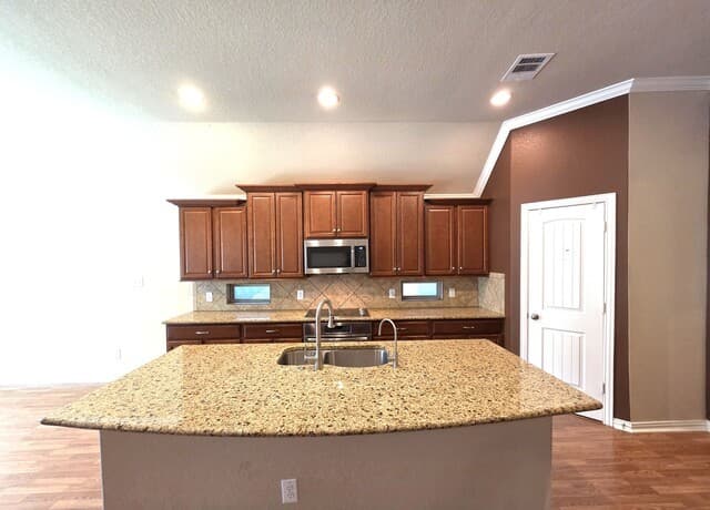 rental at 261  Norwood Ct in Cibolo, TX — photo 2