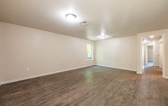 rental at 7668  Oak Chase in San Antonio, TX — photo 3