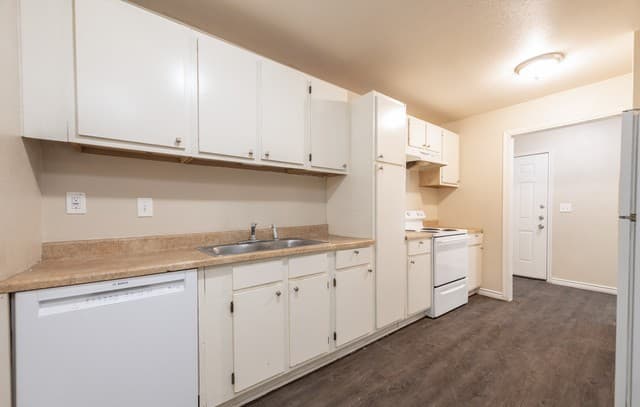 rental at 7668  Oak Chase in San Antonio, TX — photo 5