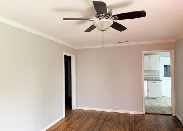 rental at 806  Lee Hall in San Antonio, TX — photo 4