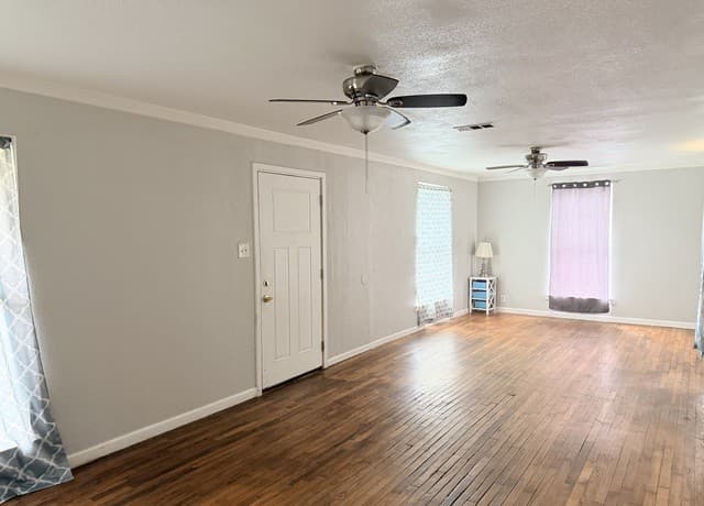 rental at 806  Lee Hall in San Antonio, TX — photo 5