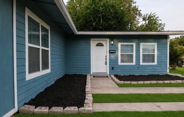 rental at 75  Storeywood Dr in San Antonio, TX — photo 1