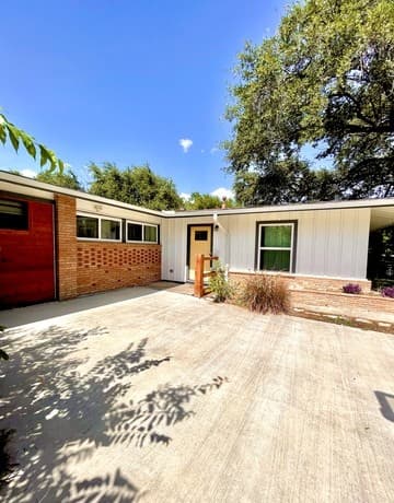 rental at 403  Marquis Ln in San Antonio, TX — photo 3