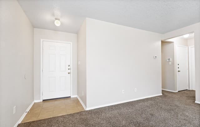 rental at 10015  Bermuda Palm in San Antonio, TX — photo 3
