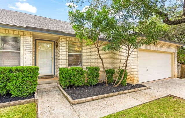 rental at 16414  Encanto Pass in San Antonio, TX — photo 3
