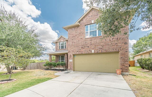 rental at 7230  Willow Rain in San Antonio, TX — photo 2