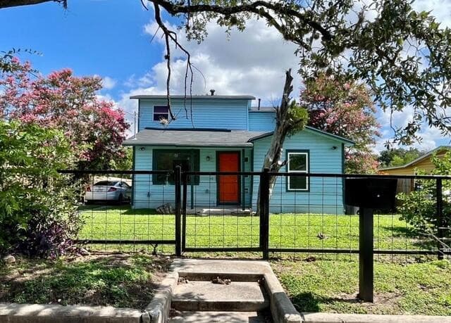 rental at 1431  Delgado St in San Antonio, TX — photo 1