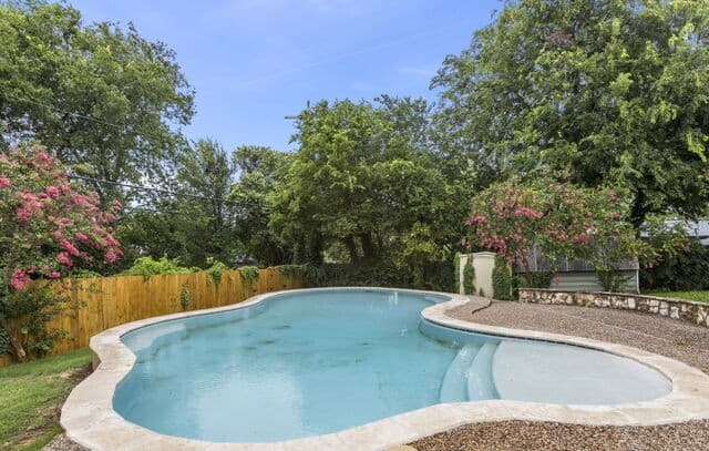 rental at 117  Bryker Dr in Terrell Hills, TX — photo 3