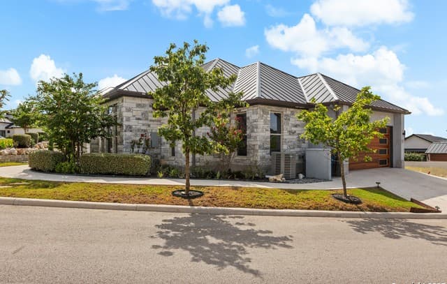 rental at 6  Dominion Mdws in San Antonio, TX — photo 4