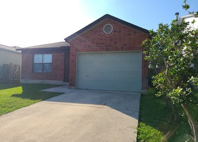 rental at 4619  Desert Poppy in San Antonio, TX — photo 2
