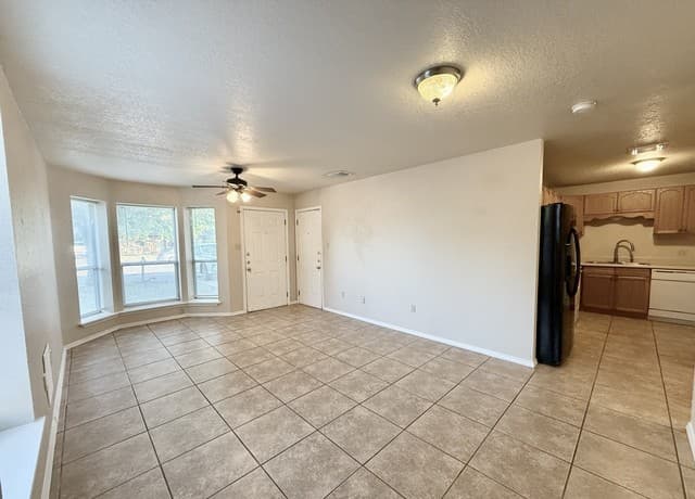 rental at 306  Oelkers Dr in New Braunfels, TX — photo 3