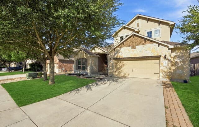 rental at 8951  Highland Dawn in San Antonio, TX — photo 1