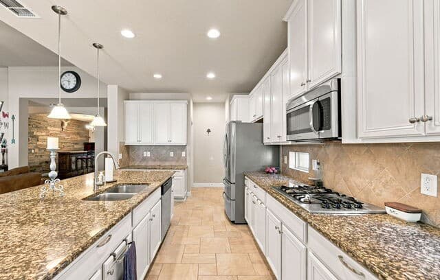 rental at 8951  Highland Dawn in San Antonio, TX — photo 2