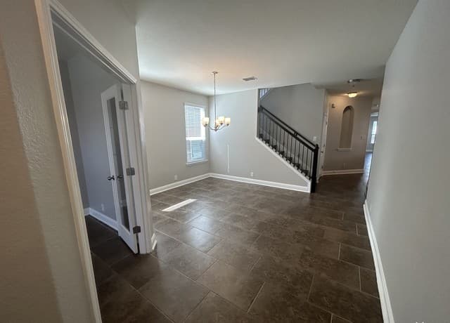 rental at 655  Sea Eagle in San Antonio, TX — photo 3
