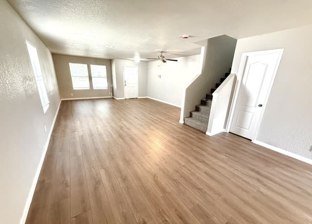rental at 8315  Cenizo Pass in San Antonio, TX — photo 3