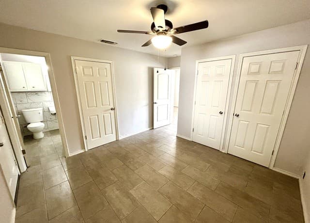 rental at 643 W Summit Ave Unit 12 in San Antonio, TX — photo 5