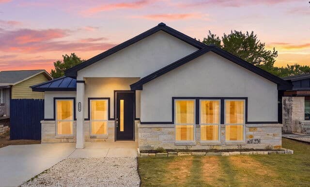 rental at 1224  Blueridge Dr in Canyon Lake, TX — photo 2