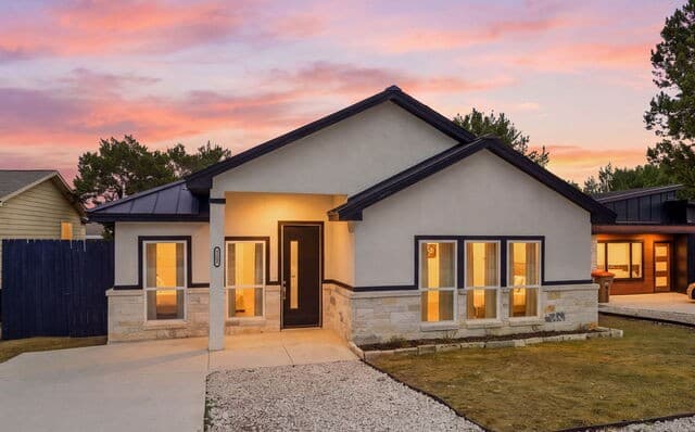 rental at 1224  Blueridge Dr in Canyon Lake, TX — photo 3