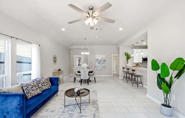 rental at 1224  Blueridge Dr in Canyon Lake, TX — photo 4