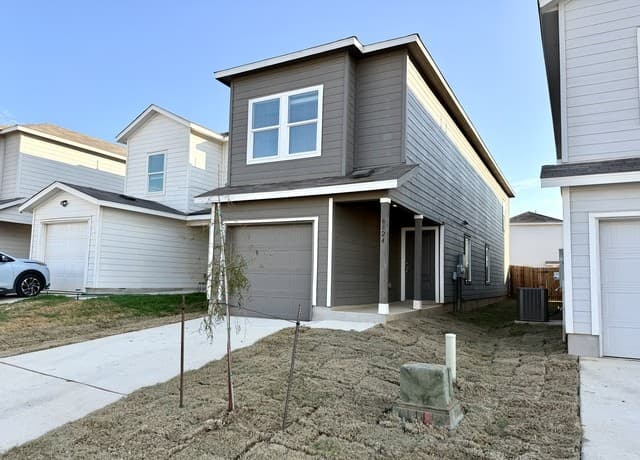 rental at 6824  Marble Ridge in Elmendorf, TX — photo 3