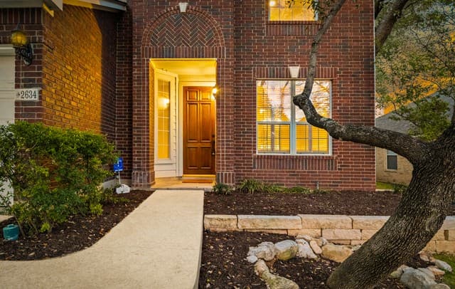 rental at 2634  Lakehills in San Antonio, TX — photo 2