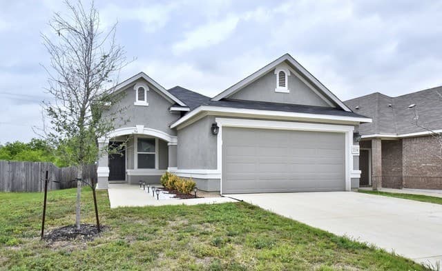 rental at 7231  Dulce Meadow in San Antonio, TX — photo 2