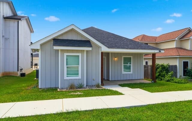 rental at 133  Lark Hill Rd in Floresville, TX — photo 2