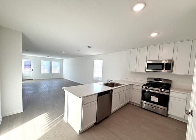 rental at 2824  Jasper Stone in San Antonio, TX — photo 4