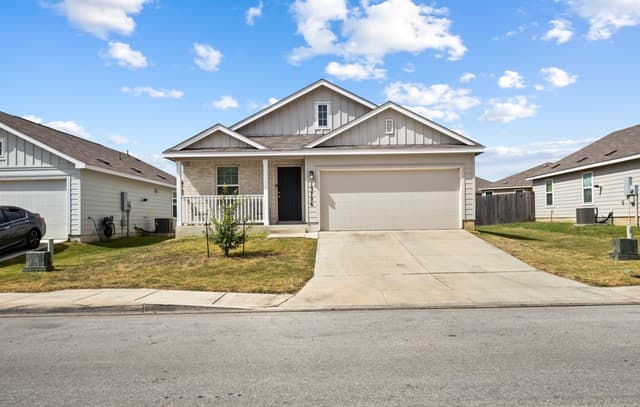 rental at 13726  Locklear Way in San Antonio, TX — photo 1