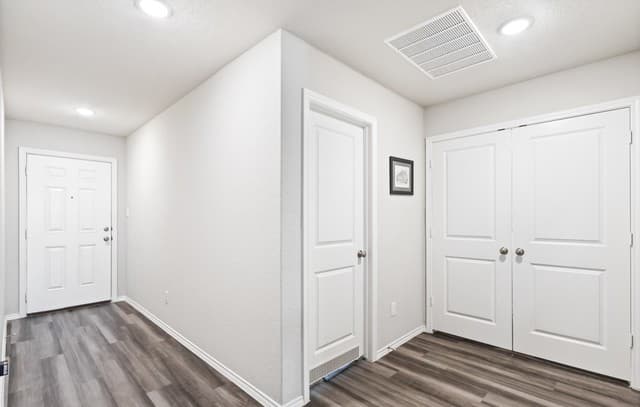rental at 13726  Locklear Way in San Antonio, TX — photo 4